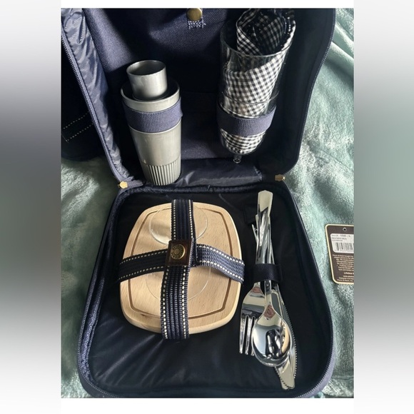 Wine and dessert travel cooler bag with accessories. - Picture 2 of 8